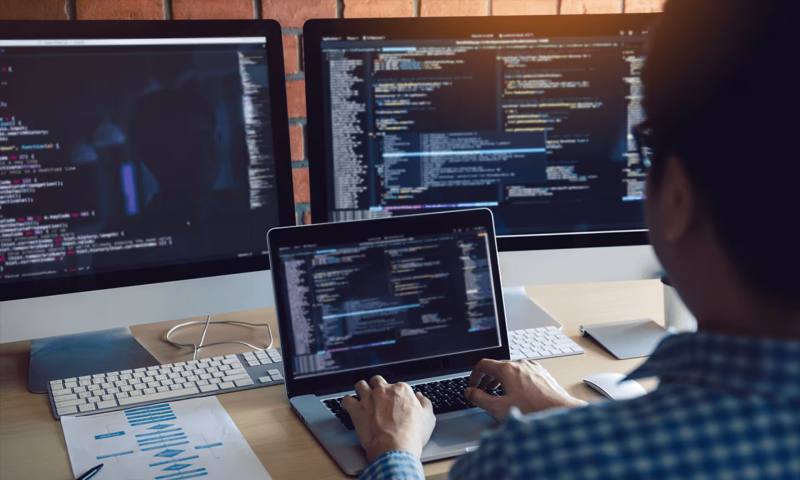 数据科学选型：R与Python如何赋能滁州网站建设？